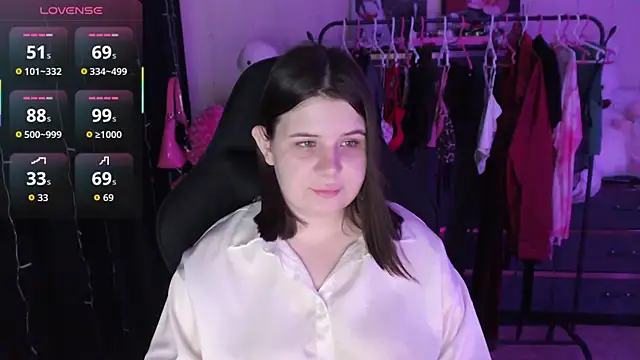 AmyVibess online show from July 9, 2026, 7:29 pm