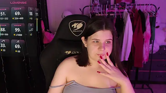 AmyVibess online show from July 13, 2026, 7:38 pm