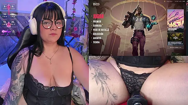 Snapshot of EternaAura chatting on November 6, 2025, 1:12 pm EternaAura online show from November 6, 2025, 1:12 pm