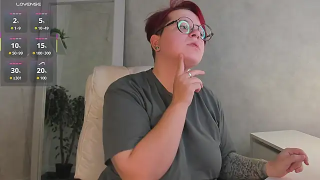 Snapshot of Michelle_Wilsson chatting on November 4, 2025, 8:13 am Michelle Wilsson online show from November 4, 2025, 8:13 am