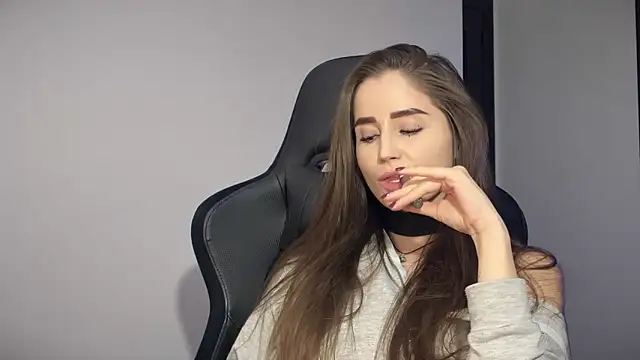 s meow online show from October 28, 2025, 10:56 pm