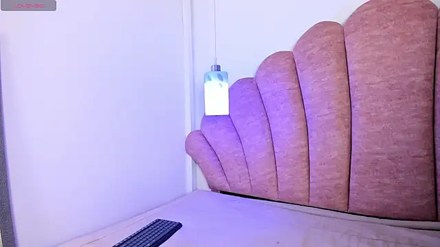 Snapshot of halabi_saha chatting on November 21, 2025, 10:47 am halabi saha online show from November 21, 2025, 10:47 am