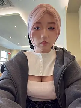 winter11 online show from March 8, 2026, 1:36 am