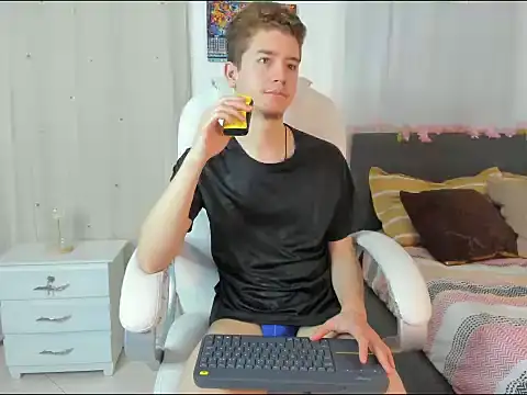 Snapshot of ThiagooJames chatting on November 22, 2025, 3:16 am ThiagooJames online show from November 22, 2025, 3:16 am