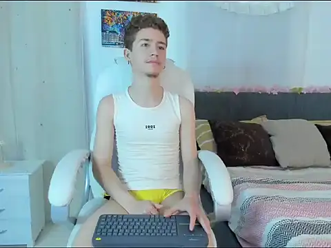 Snapshot of ThiagooJames chatting on November 24, 2025, 2:22 am ThiagooJames online show from November 24, 2025, 2:22 am