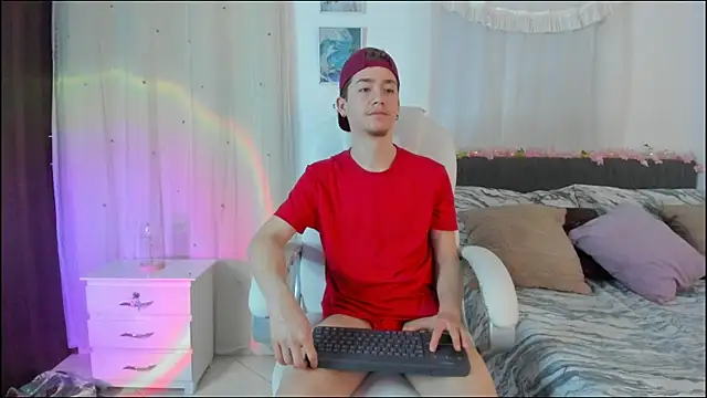 Snapshot of ThiagooJames chatting on December 1, 2025, 3:22 am ThiagooJames online show from December 1, 2025, 3:22 am