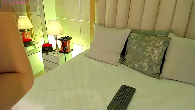 Snapshot of MaddieParker chatting on February 23, 2026, 7:55 pm MaddieParker online show from February 23, 2026, 7:55 pm