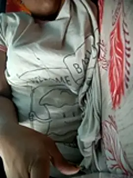 Snapshot of Arshii chatting on December 4, 2025, 9:56 pm Arshii online show from December 4, 2025, 9:56 pm