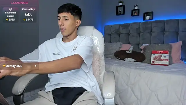 Snapshot of Juan_zabala chatting on September 22, 2025, 12:29 pm Juan zabala online show from September 22, 2025, 12:29 pm