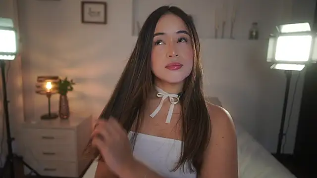 Snapshot of ximena_cortez_03 chatting on April 10, 2026, 11:20 pm ximena cortez 03 online show from April 10, 2026, 11:20 pm