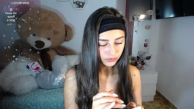 Snapshot of channel-rose1 chatting on March 18, 2026, 8:39 am channel-rose1 online show from March 18, 2026, 8:39 am