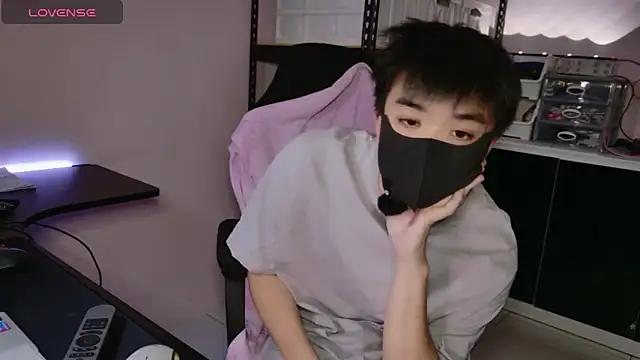 doggyman523 online show from November 3, 2025, 4:30 pm