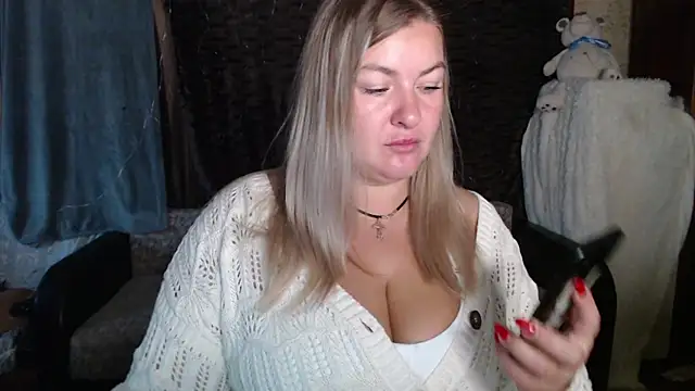 Snapshot of NikaSkylink chatting on October 13, 2025, 3:50 am NikaSkylink online show from October 13, 2025, 3:50 am