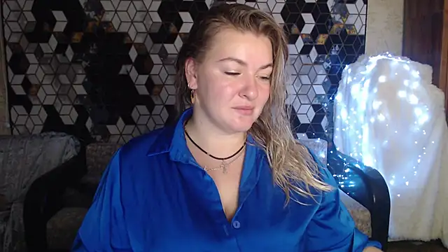 Snapshot of NikaSkylink chatting on November 19, 2025, 8:09 pm NikaSkylink online show from November 19, 2025, 8:09 pm