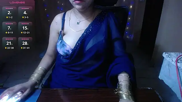 Snapshot of Divvya_ chatting on April 23, 2026, 7:05 pm Divvya online show from April 23, 2026, 7:05 pm