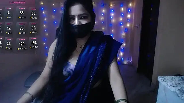 Snapshot of Divvya_ chatting on April 30, 2026, 5:52 pm Divvya online show from April 30, 2026, 5:52 pm
