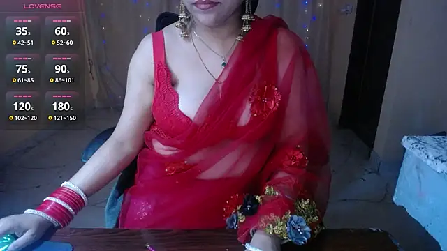 Snapshot of Divvya_ chatting on May 5, 2026, 7:11 pm Divvya online show from May 5, 2026, 7:11 pm