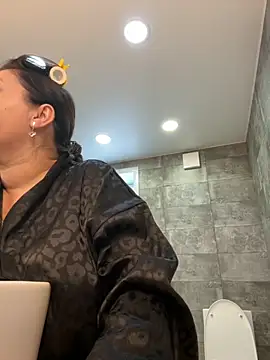 Liza Will online show from October 31, 2025, 6:58 am