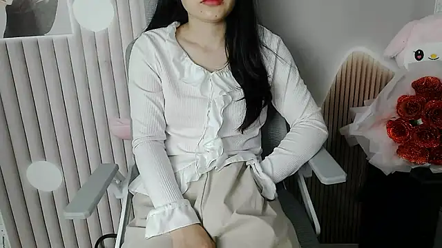 Emachiii online show from November 30, 2025, 12:25 am