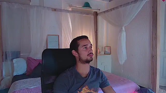 Laila asher online show from September 13, 2025, 7:13 pm