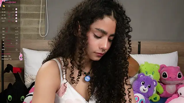 Snapshot of Victoria_Curly chatting on December 1, 2025, 2:38 am Victoria Curly online show from December 1, 2025, 2:38 am