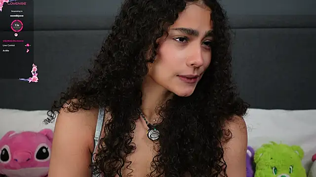 Snapshot of Victoria_Curly chatting on December 14, 2025, 3:01 am Victoria Curly online show from December 14, 2025, 3:01 am