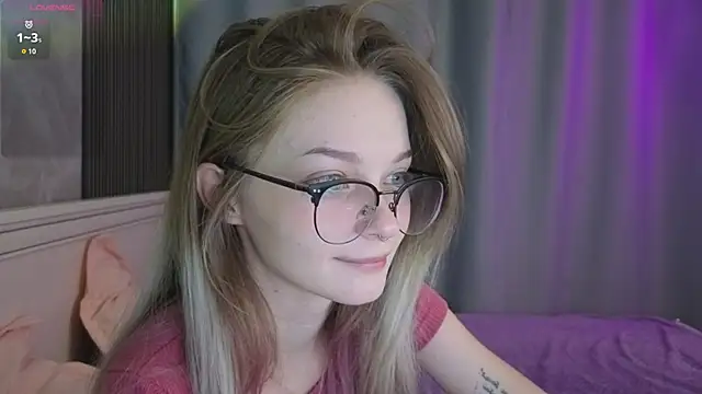 Snapshot of vialeta_baby chatting on September 20, 2025, 11:50 pm vialeta baby online show from September 20, 2025, 11:50 pm