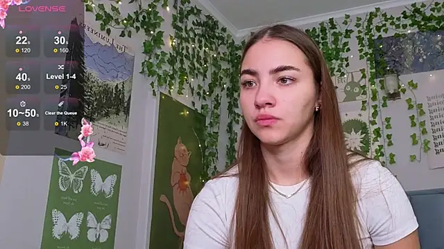 Ashley Pierce online show from December 3, 2025, 4:09 am