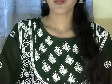 zara Khan0 online show from September 13, 2025, 2:06 pm