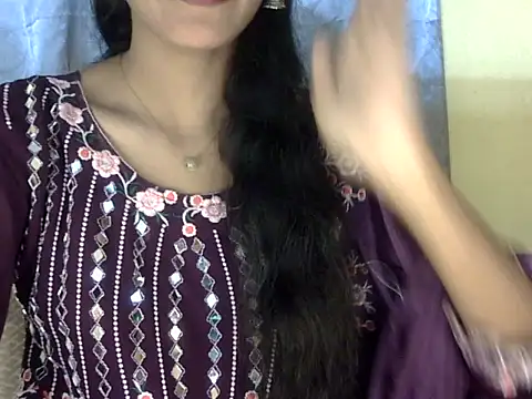 zara Khan0 online show from September 14, 2025, 2:49 pm