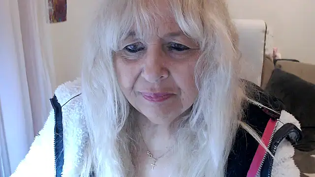 Snapshot of SusiLifeXXX chatting on October 14, 2025, 6:31 pm SusiLifeXXX online show from October 14, 2025, 6:31 pm