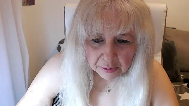 Snapshot of SusiLifeXXX chatting on October 18, 2025, 5:57 pm SusiLifeXXX online show from October 18, 2025, 5:57 pm