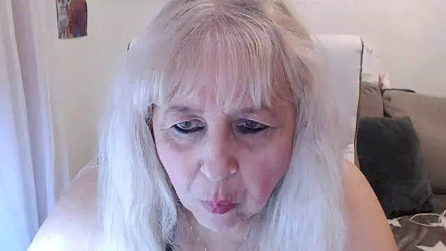 Snapshot of SusiLifeXXX chatting on October 20, 2025, 7:25 pm SusiLifeXXX online show from October 20, 2025, 7:25 pm