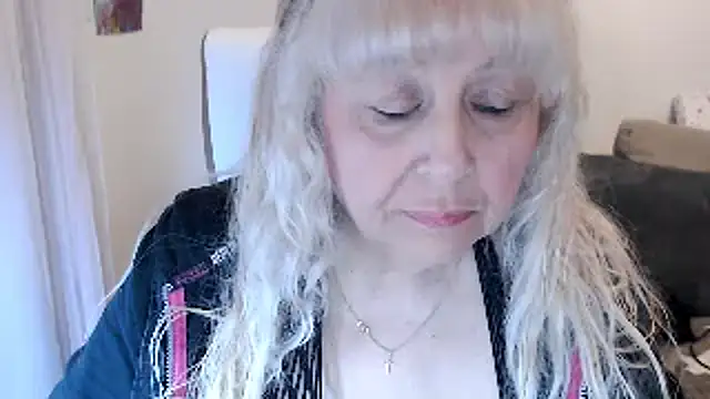 Snapshot of SusiLifeXXX chatting on October 27, 2025, 9:30 pm SusiLifeXXX online show from October 27, 2025, 9:30 pm