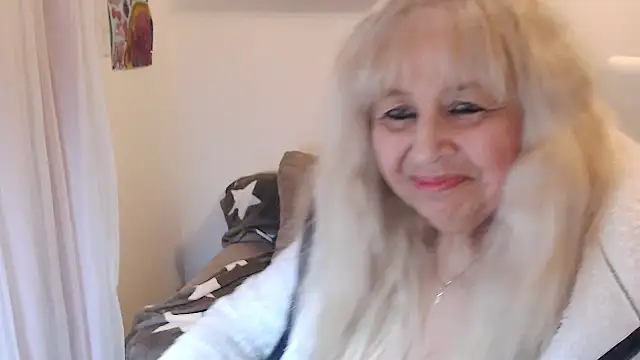 Snapshot of SusiLifeXXX chatting on November 1, 2025, 8:44 pm SusiLifeXXX online show from November 1, 2025, 8:44 pm