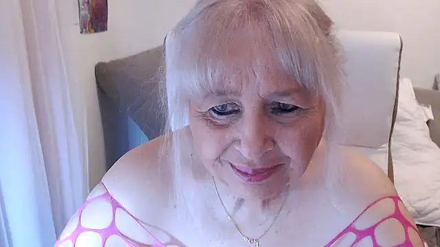 Snapshot of SusiLifeXXX chatting on November 24, 2025, 8:08 pm SusiLifeXXX online show from November 24, 2025, 8:08 pm