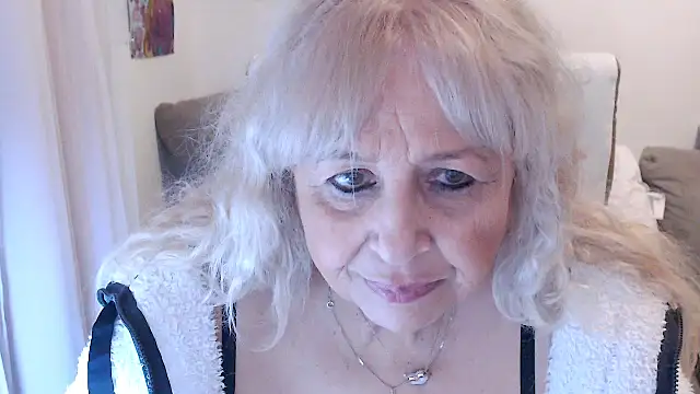 Snapshot of SusiLifeXXX chatting on December 1, 2025, 8:25 pm SusiLifeXXX online show from December 1, 2025, 8:25 pm