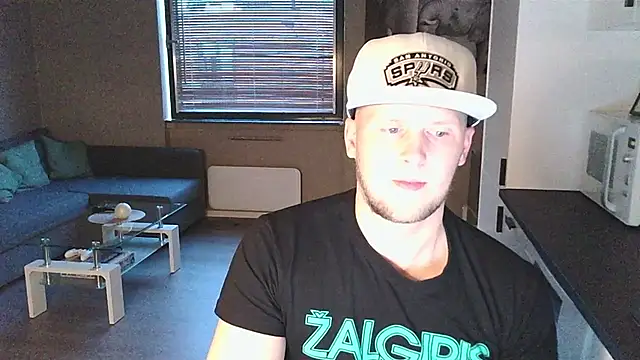 Dartanjanas13 online show from September 11, 2025, 5:46 pm