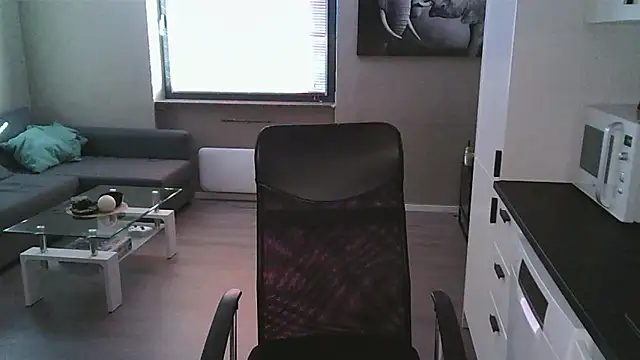 Dartanjanas13 online show from November 16, 2025, 1:06 pm