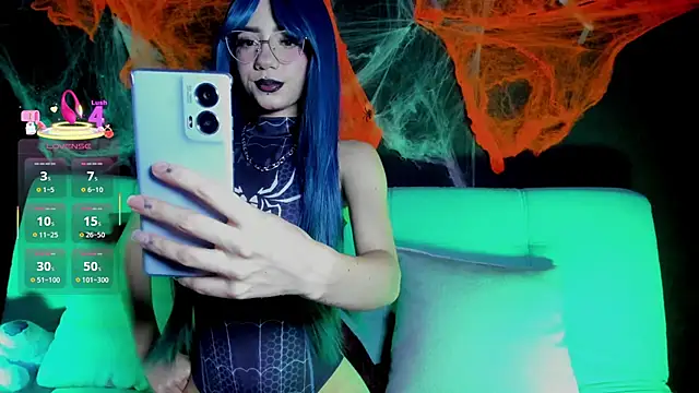 Snapshot of madiixwatson chatting on October 31, 2025, 10:16 am madiixwatson online show from October 31, 2025, 10:16 am