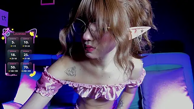 Snapshot of madiixwatson chatting on November 29, 2025, 12:08 pm madiixwatson online show from November 29, 2025, 12:08 pm