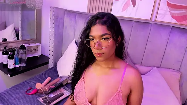 Snapshot of Seshat_Hitt chatting on October 17, 2025, 3:20 am Seshat Hitt online show from October 17, 2025, 3:20 am