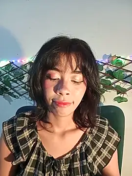 dolliette24 online show from May 31, 2026, 5:37 am