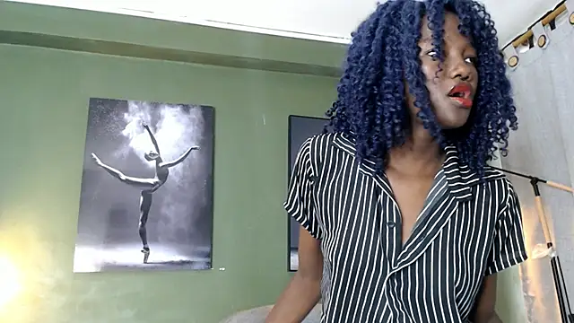 Snapshot of Evaa_18 chatting on September 10, 2025, 5:35 pm Evaa 18 online show from September 10, 2025, 5:35 pm