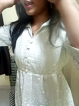 Snapshot of Raj-kumari chatting on February 25, 2026, 5:11 pm Raj-kumari online show from February 25, 2026, 5:11 pm