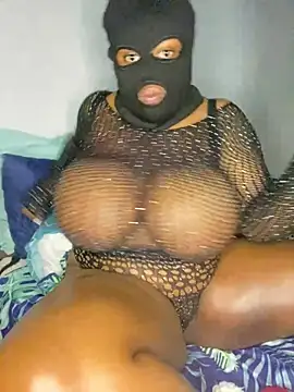 curvywithbigtitties online show from July 31, 2026, 8:08 pm