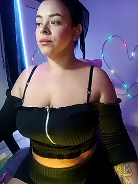 Snapshot of Danniela20 chatting on October 5, 2025, 11:46 pm Danniela20 online show from October 5, 2025, 11:46 pm