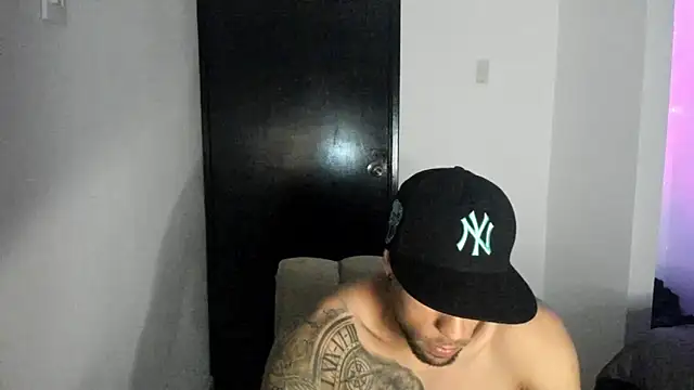 Snapshot of ThiagoLugo chatting on April 13, 2026, 12:16 am ThiagoLugo online show from April 13, 2026, 12:16 am