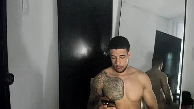 Snapshot of ThiagoLugo chatting on May 4, 2026, 3:19 pm ThiagoLugo online show from May 4, 2026, 3:19 pm