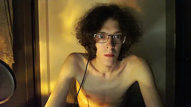 LovesomeCookie online show from May 16, 2026, 8:07 pm